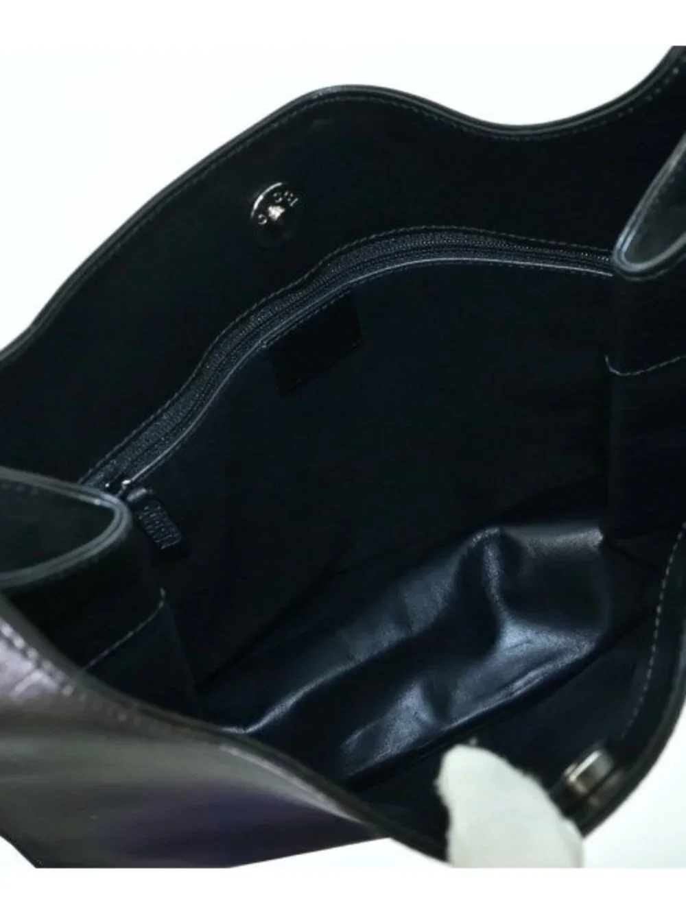 ★SOLD★ Gucci Handbag Black - Picture 3 of 9